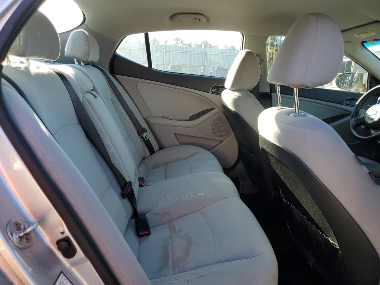 2015 Kia Optima - Image 10