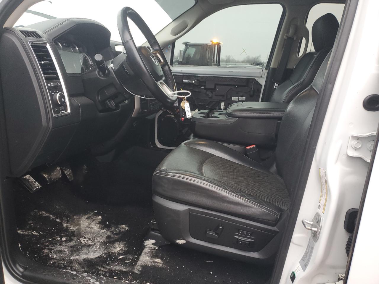 2016 RAM 2500 - Image 7