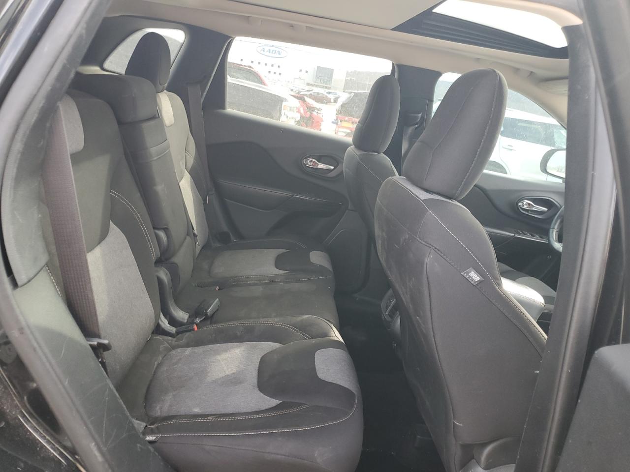 2014 Jeep Grand Cherokee - Image 11