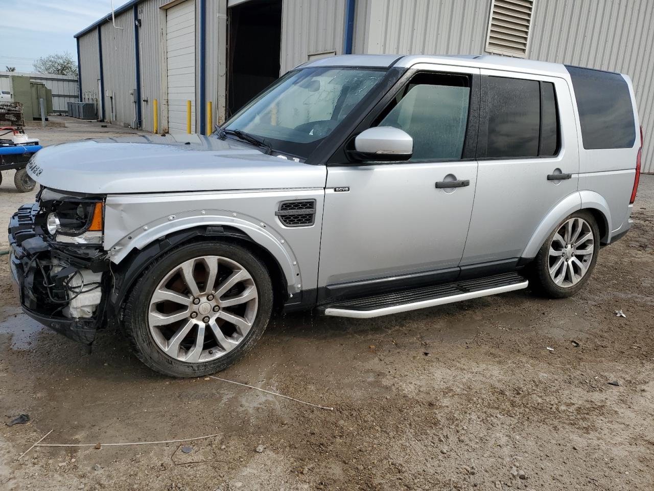 2015 Land Rover LR4 - Image 1