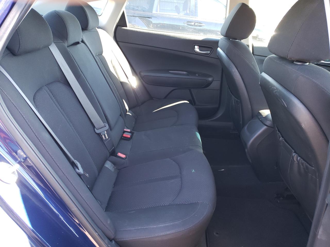 2017 Kia Optima - Image 10