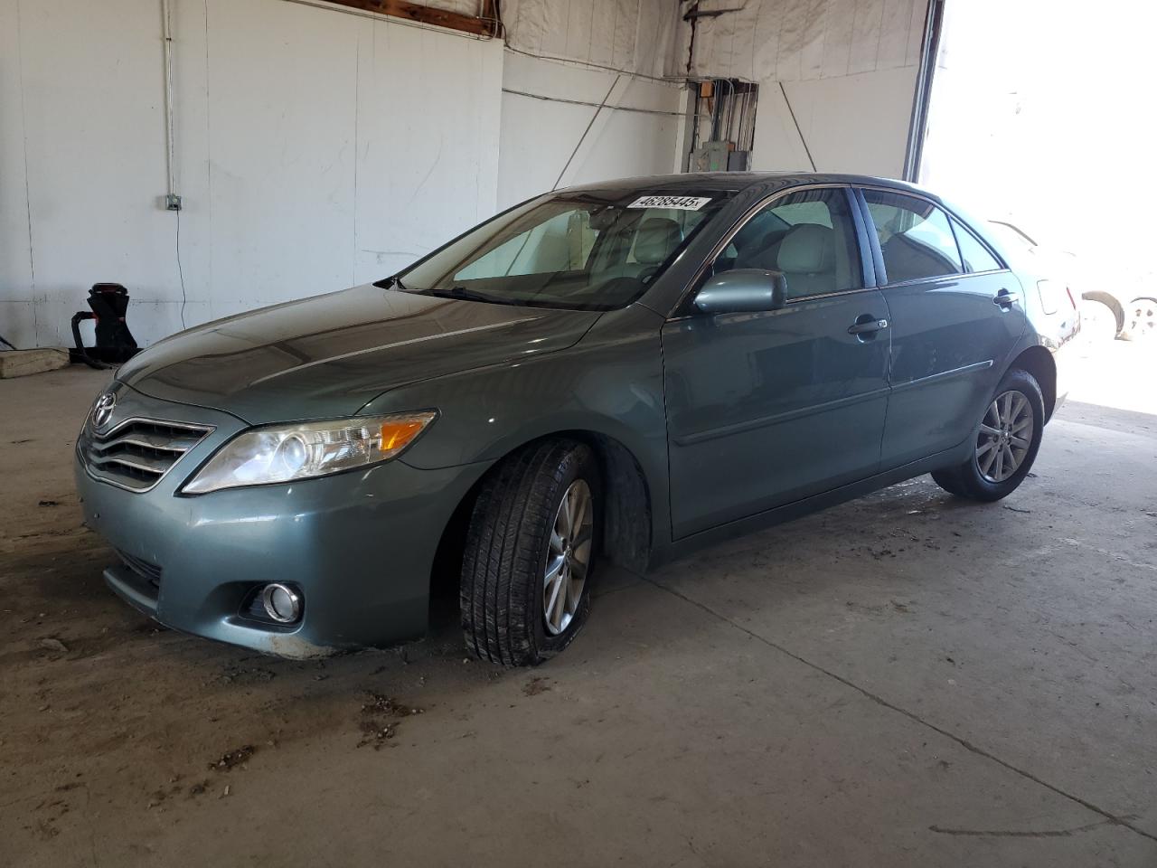2011 Toyota Camry Base продається в Lexington, KY - Front End
