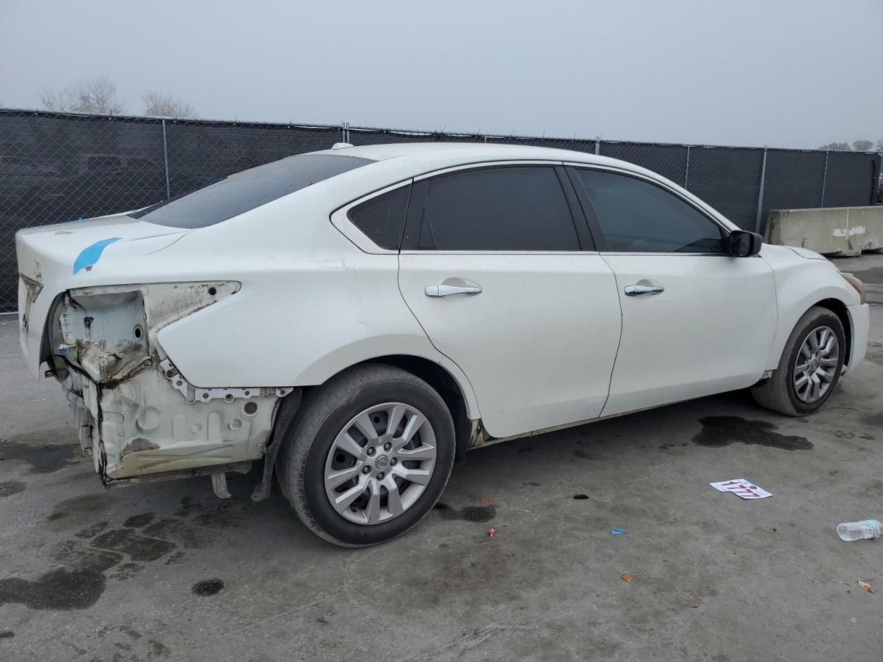 2015 Nissan Altima - Image 3