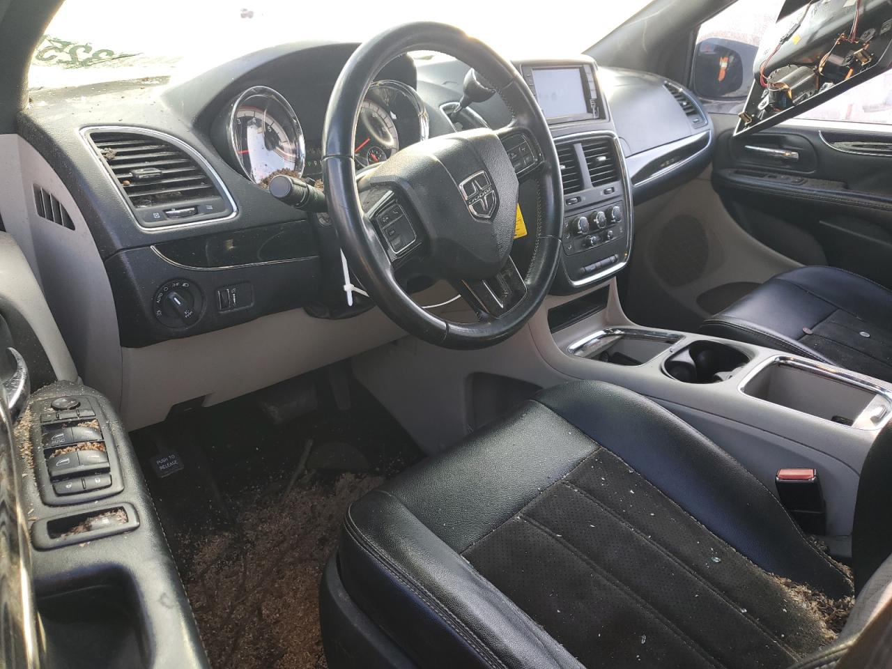 2019 Dodge Caravan - Image 8