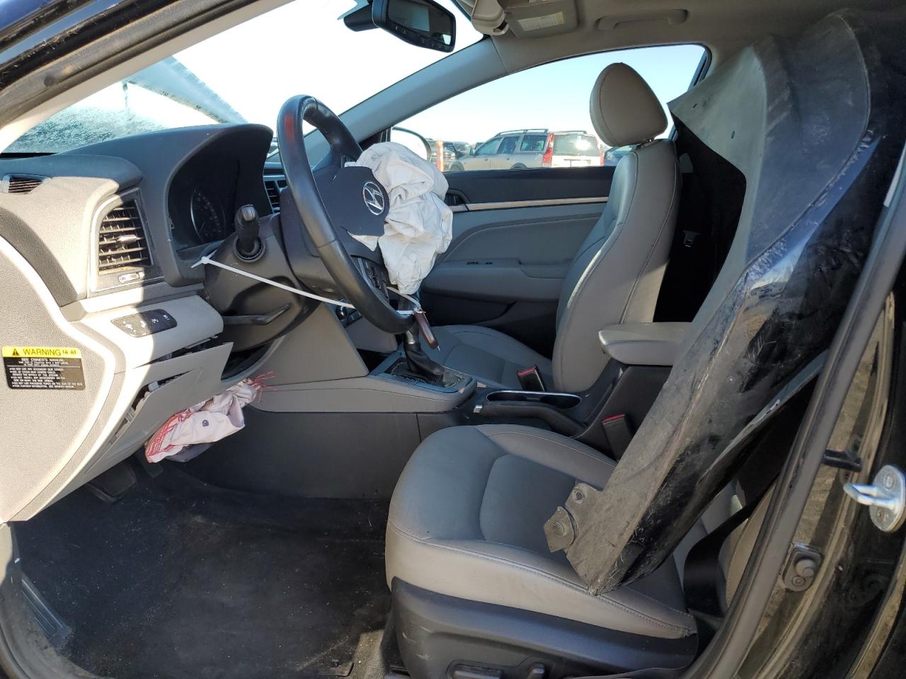 2017 Hyundai Elantra - Image 7