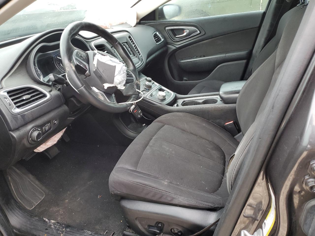 2015 Chrysler 200 - Image 7