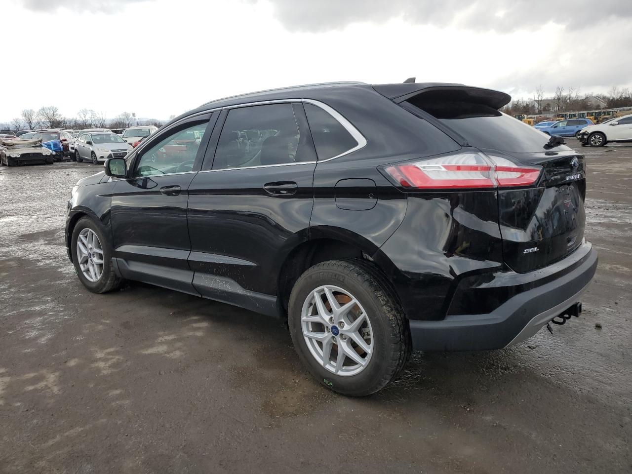2022 Ford Edge - Image 2