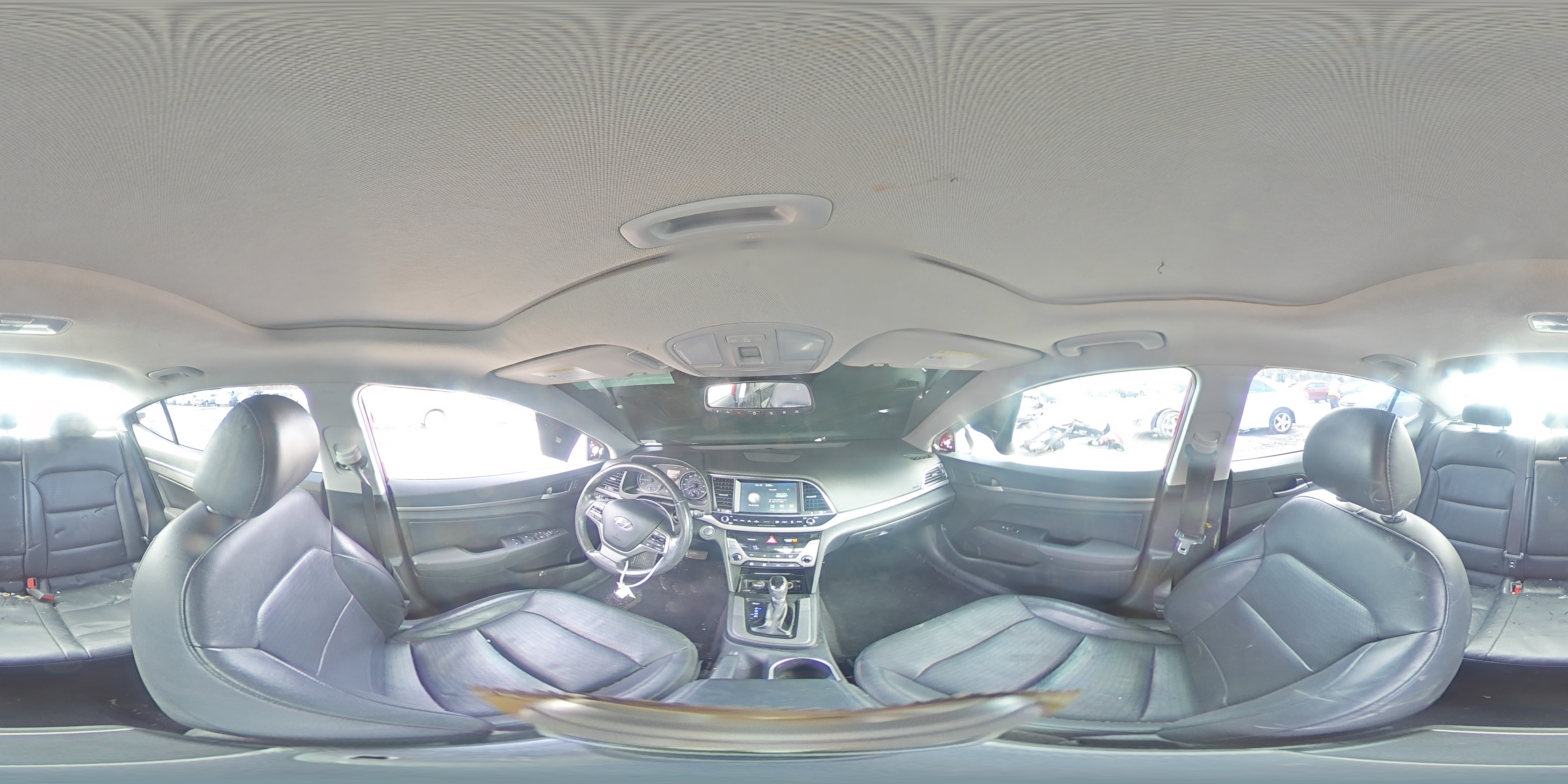 2017 Hyundai Elantra - Image 12