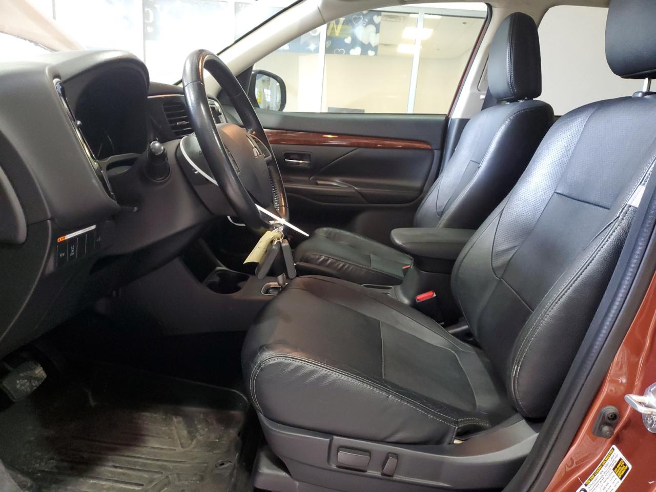 2015 Mitsubishi Outlander - Image 7