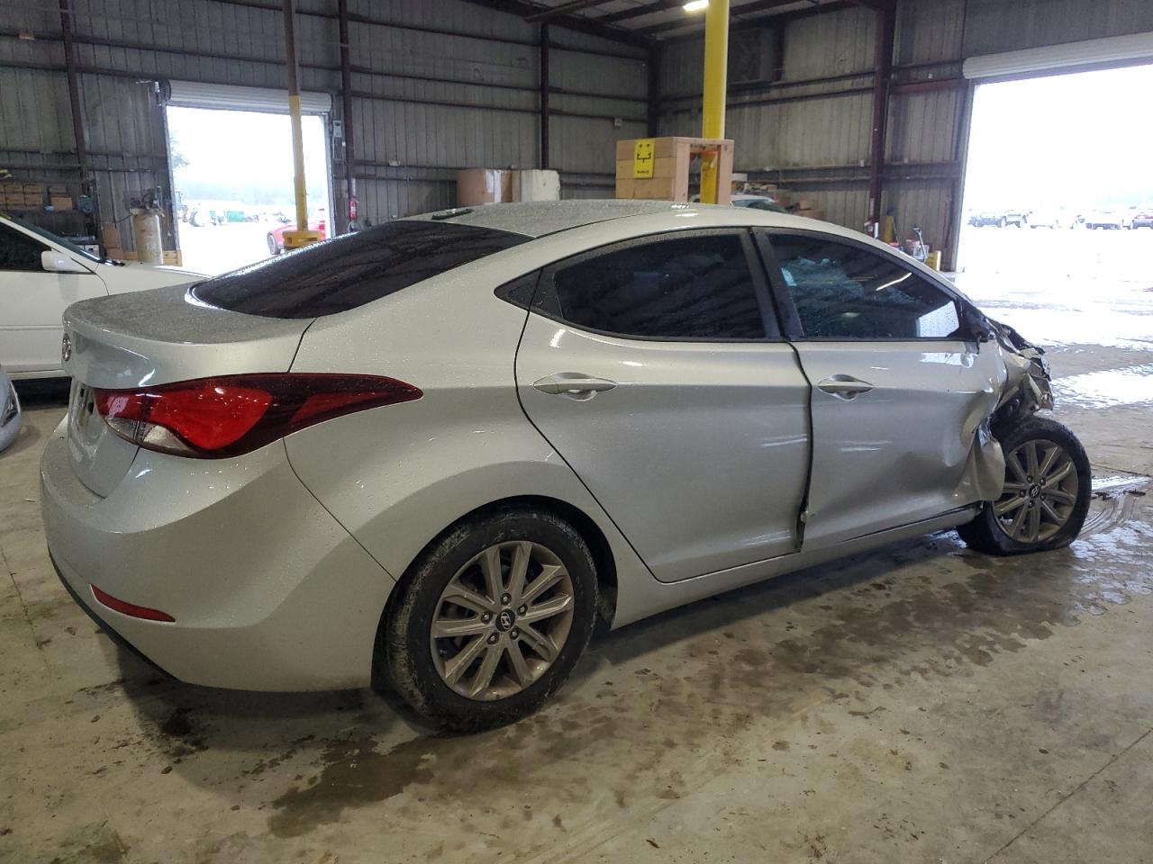 2016 Hyundai Elantra - Image 3