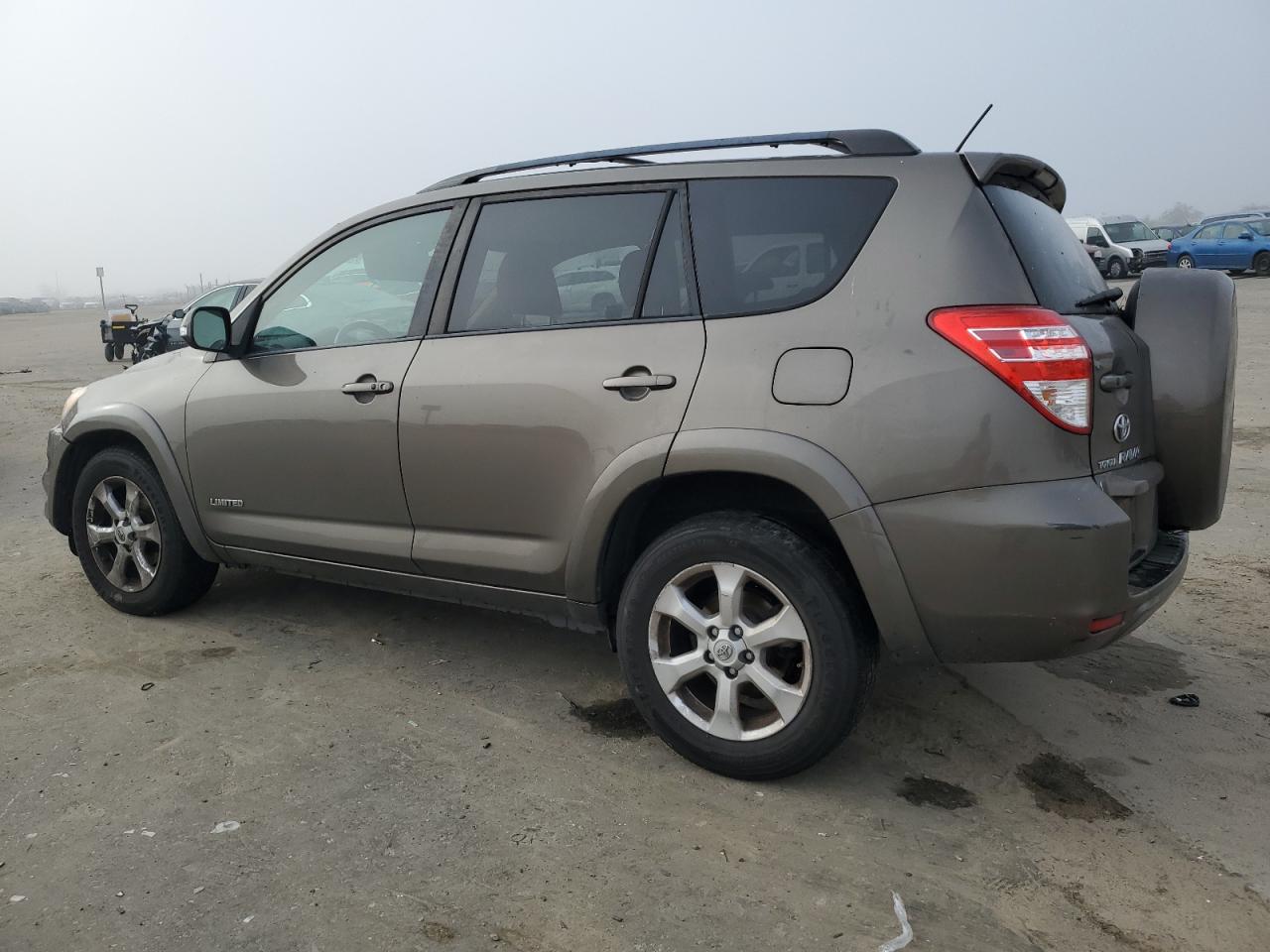 2010 Toyota RAV 4 - Image 2