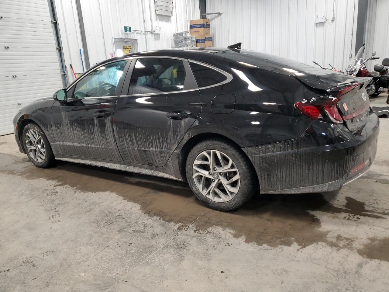 2022 Hyundai Sonata - Image 2