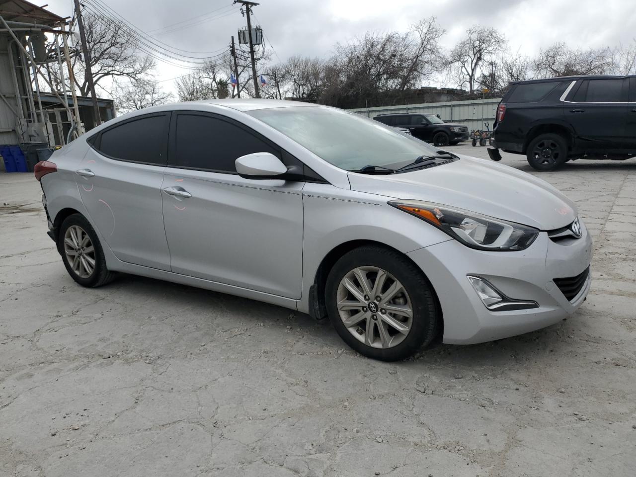2016 Hyundai Elantra - Image 4