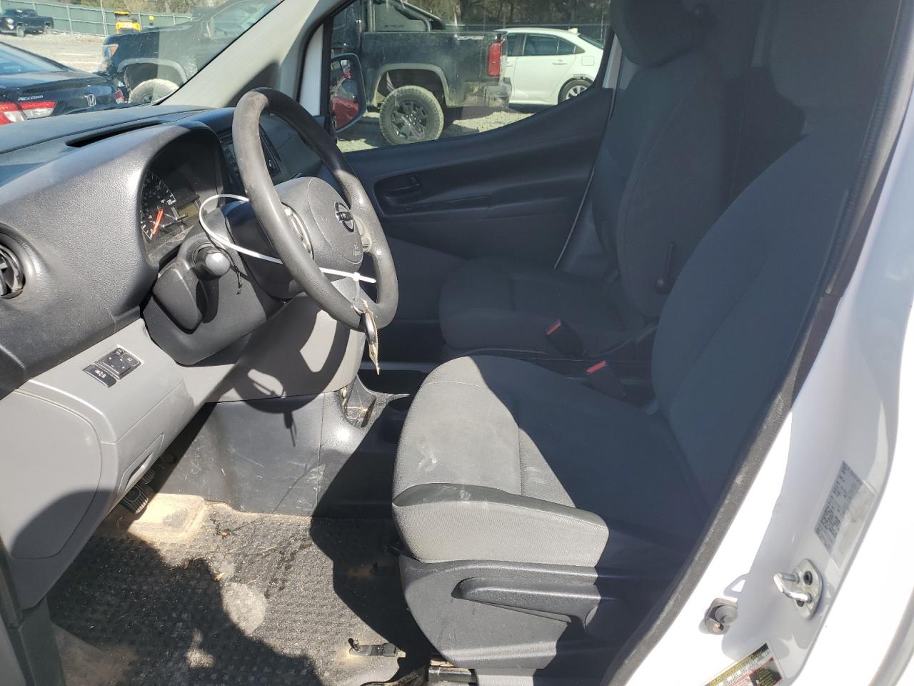 2015 Nissan NV - Image 7