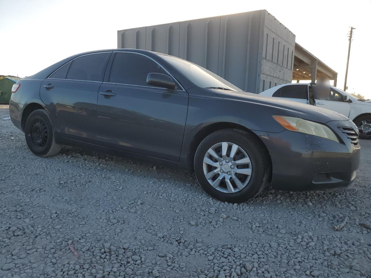2009 Toyota Camry - Image 4