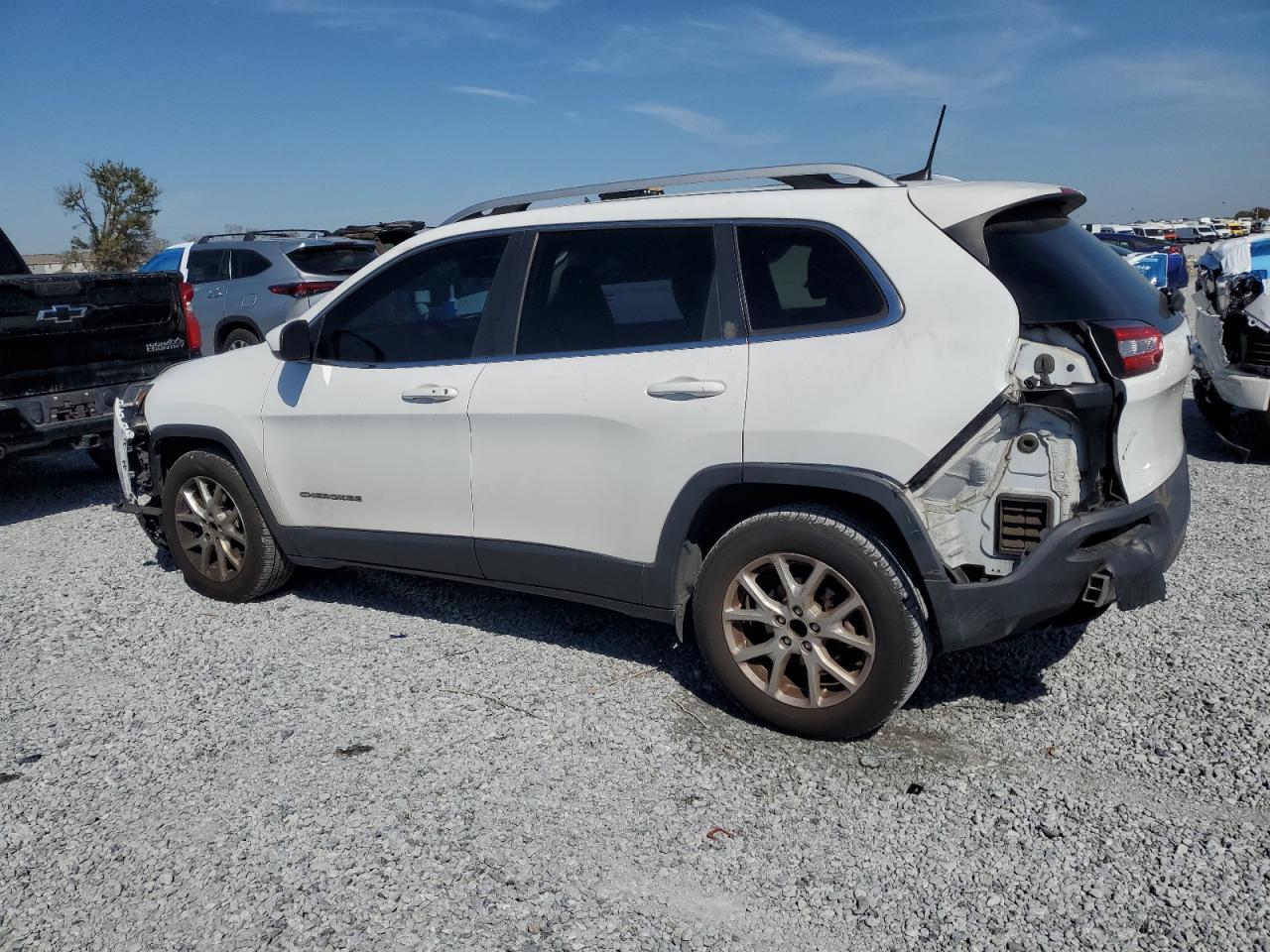 2018 Jeep Grand Cherokee - Image 2