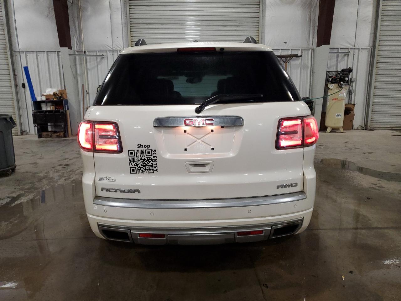 2015 GMC Acadia - Image 6