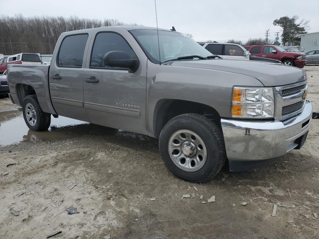 2013 Chevrolet Silverado - Image 4