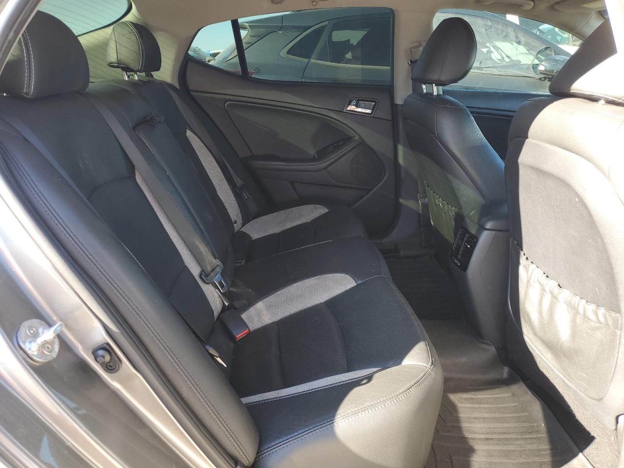 2013 Kia Optima - Image 10