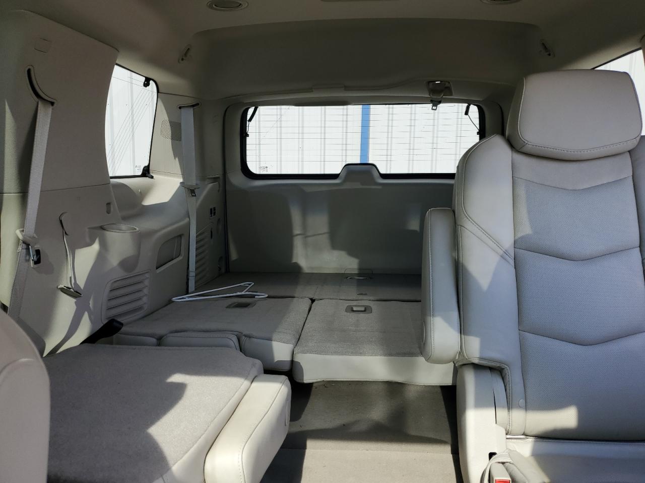 2017 Cadillac Escalade - Image 10