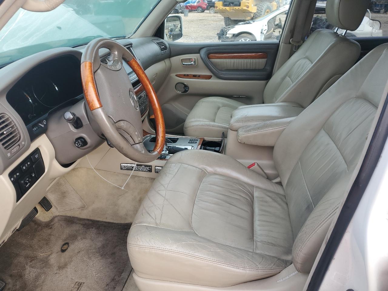 2005 Lexus LX - Image 7
