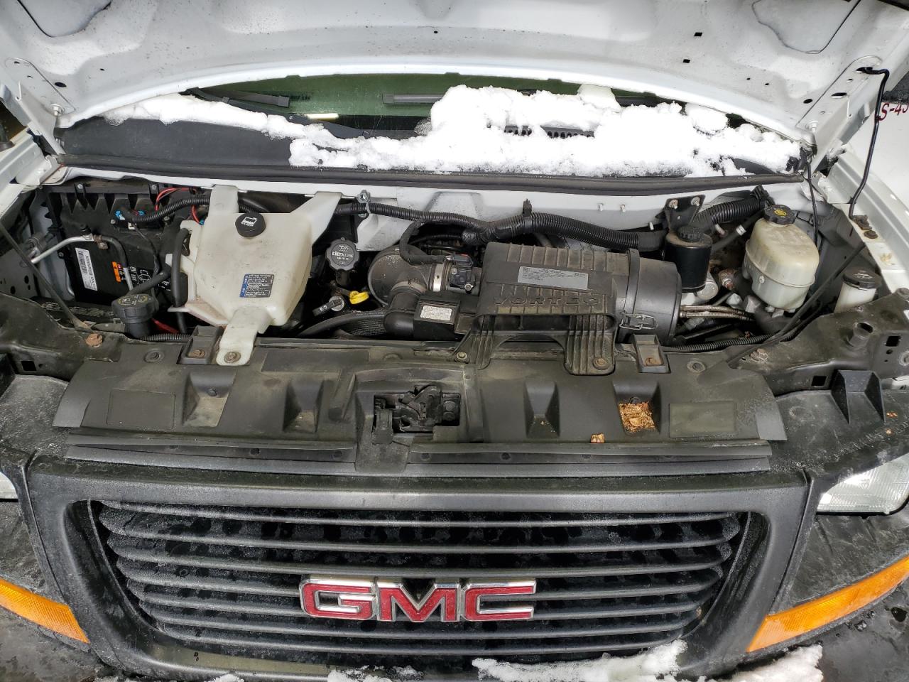 2017 GMC Savana - Image 12