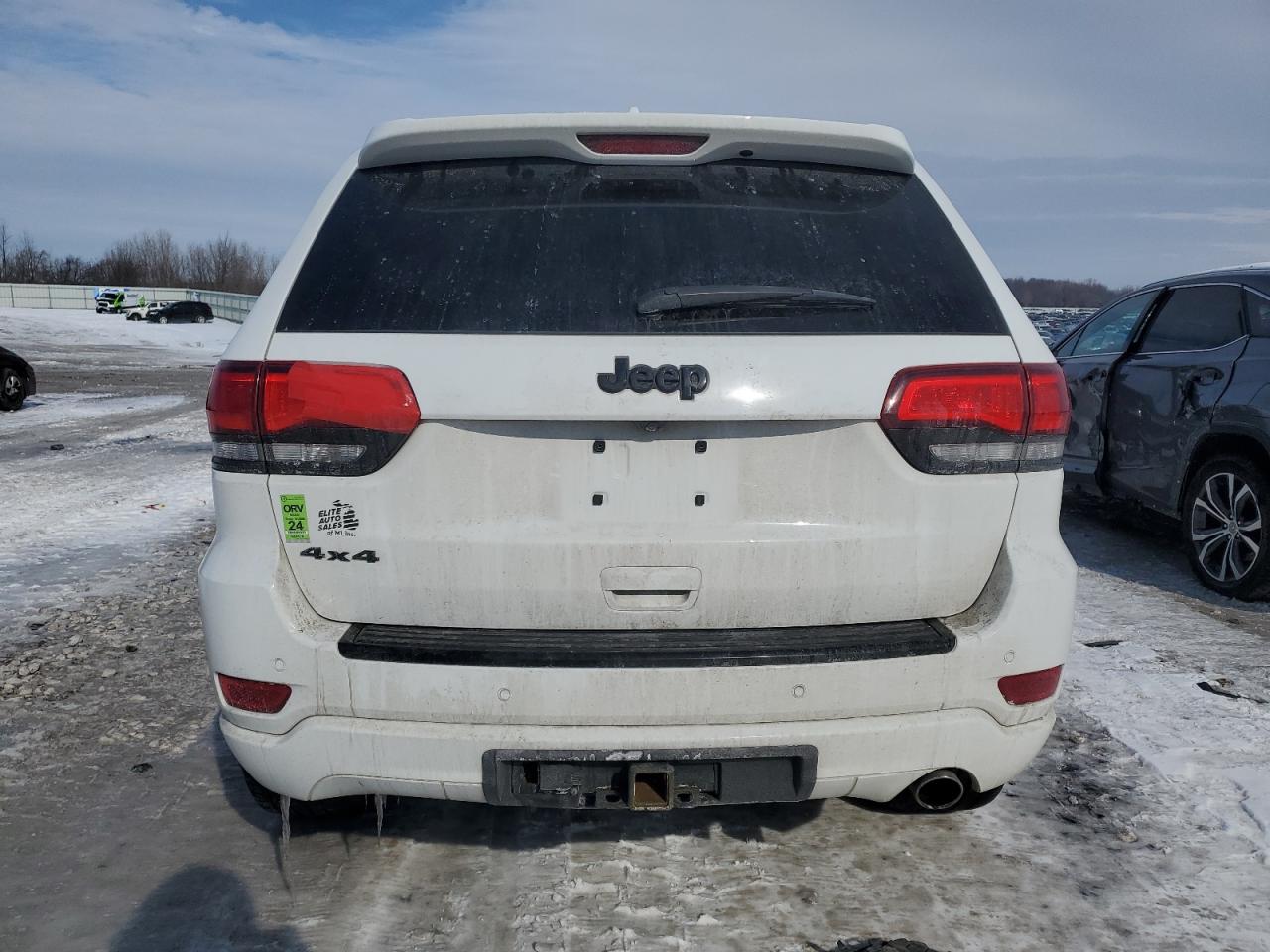 2017 Jeep Grand Cherokee - Image 6