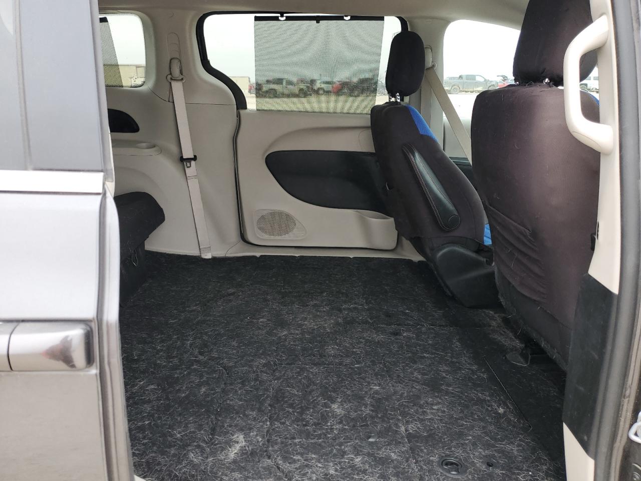 2017 Chrysler Pacifica - Image 12