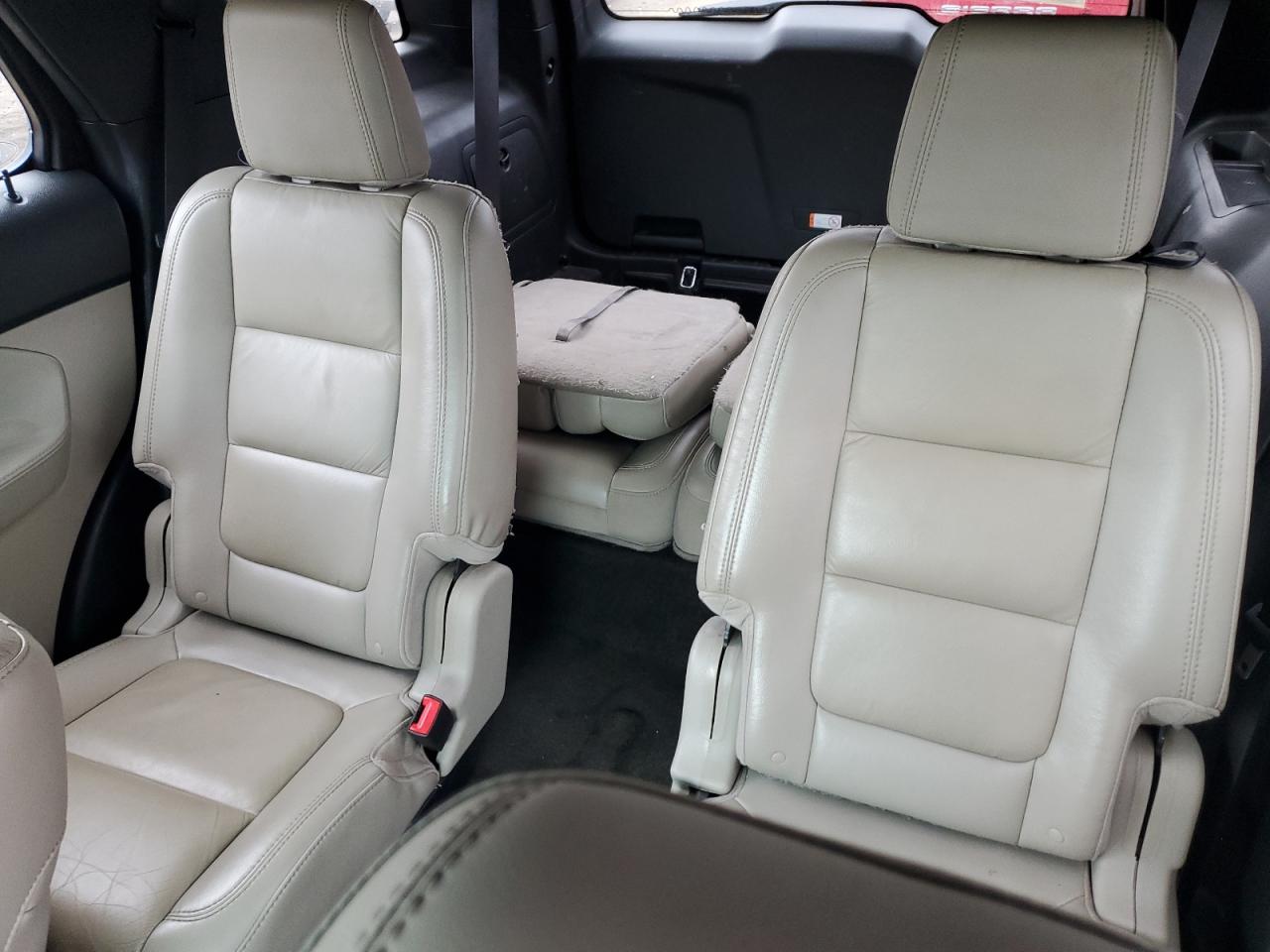 2014 Ford Explorer - Image 10