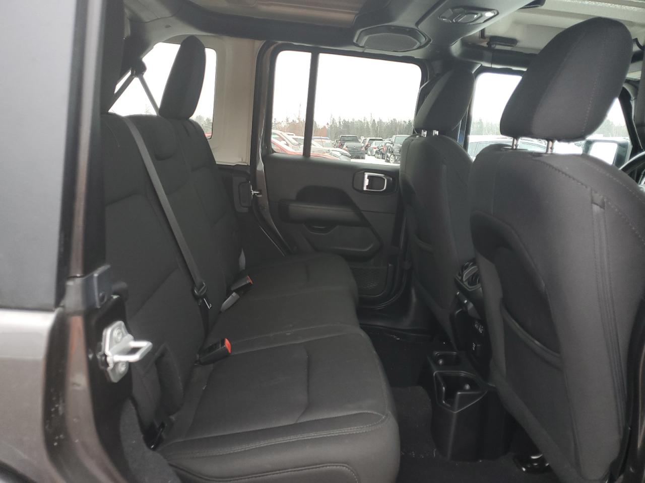2019 Jeep Wrangler - Image 11