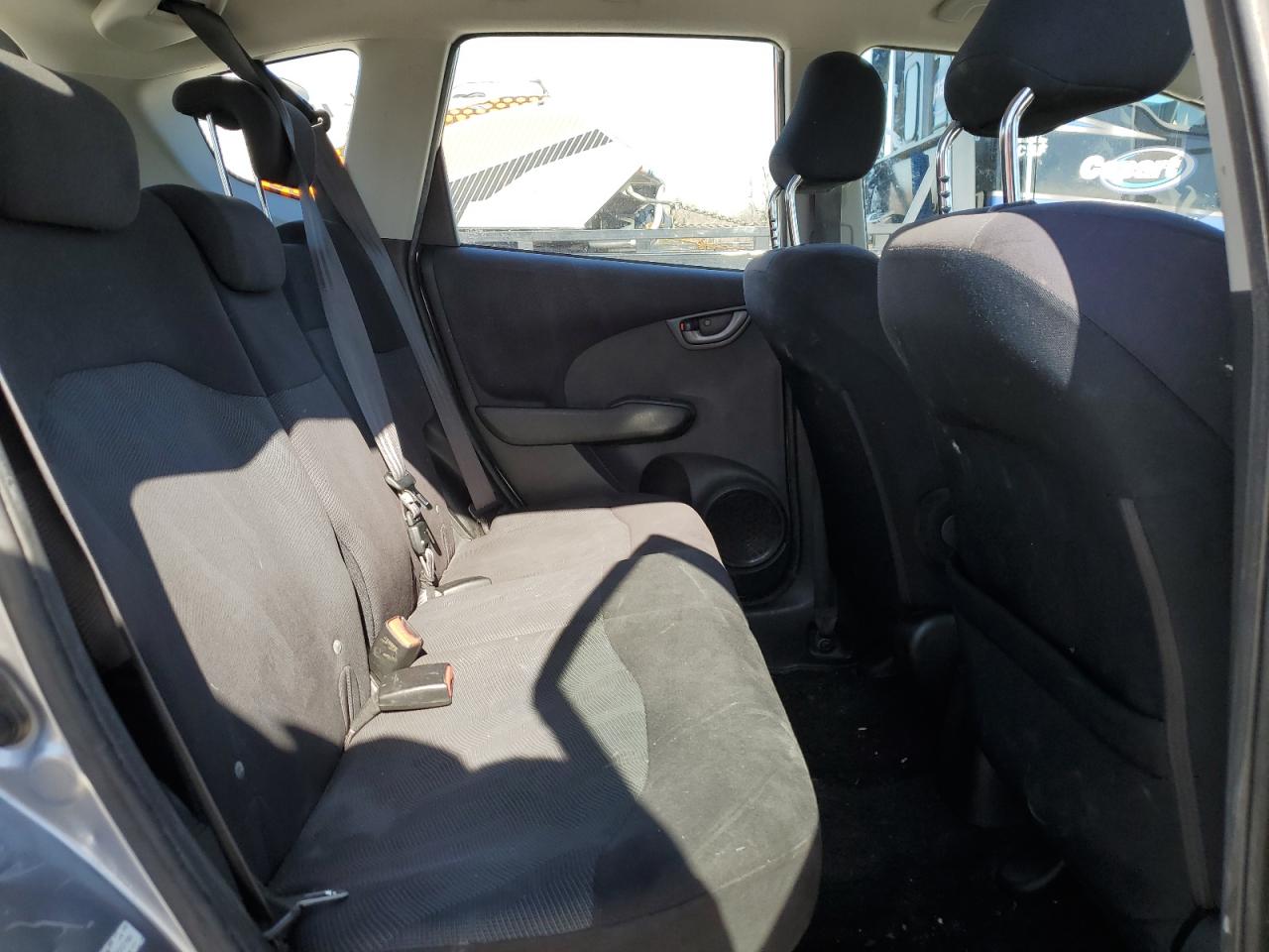 2010 Honda Fit - Image 10