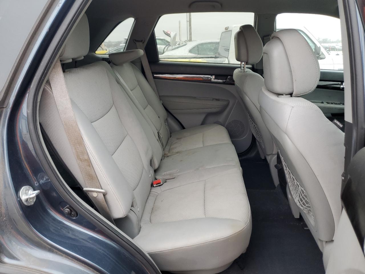 2011 Kia Sorento - Image 11