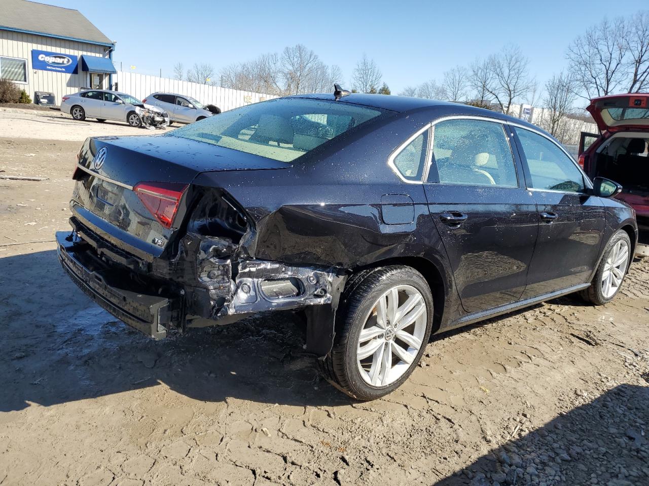 2018 Volkswagen Passat - Image 3