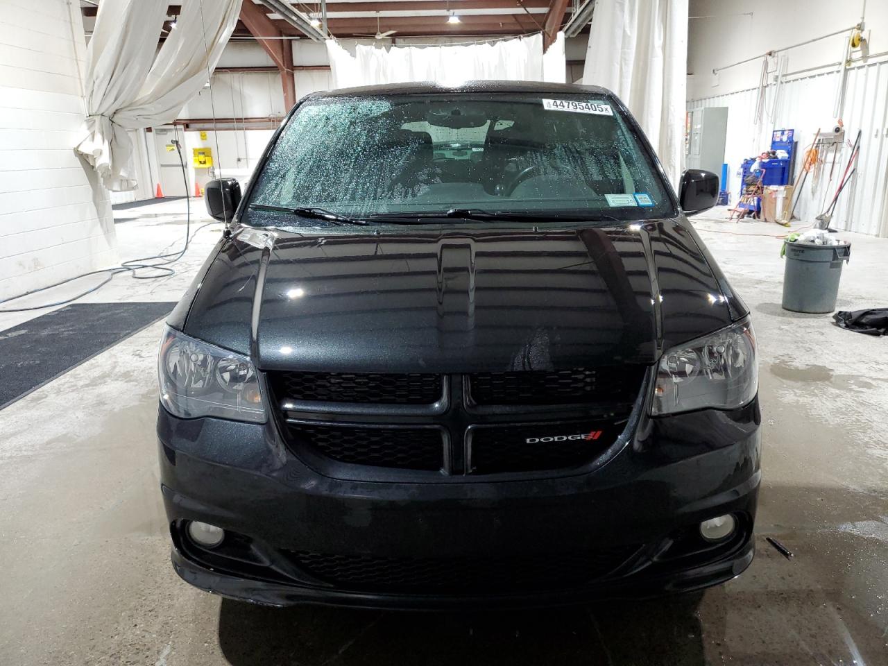 2017 Dodge Caravan - Image 5