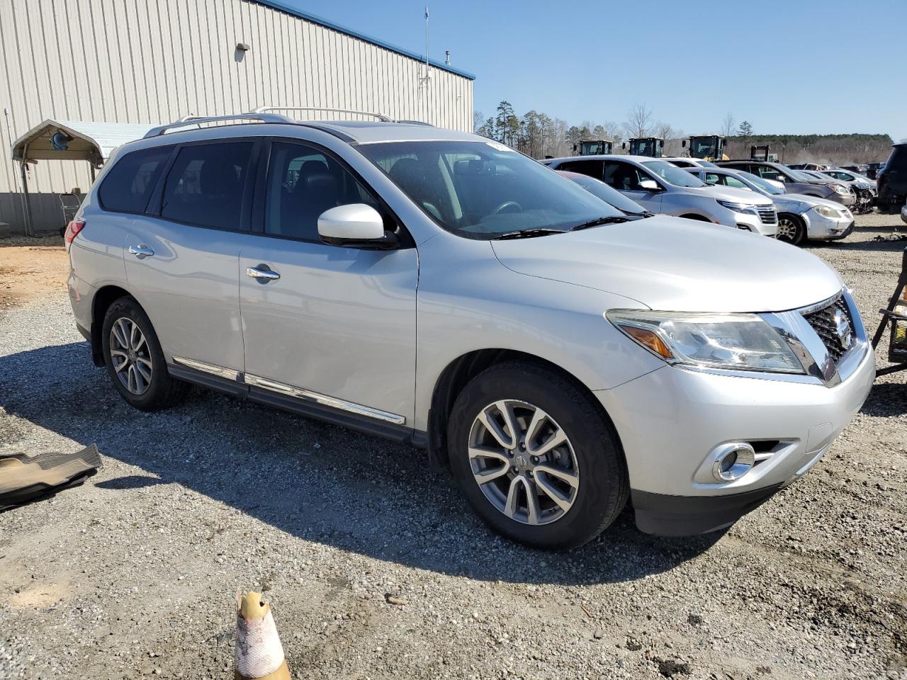 2015 Nissan Pathfinder - Image 4