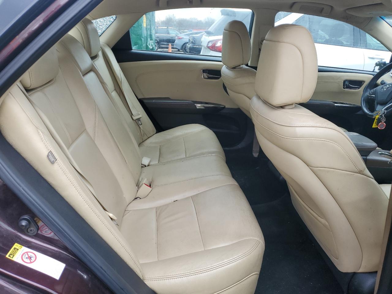 2013 Toyota Avalon - Image 10