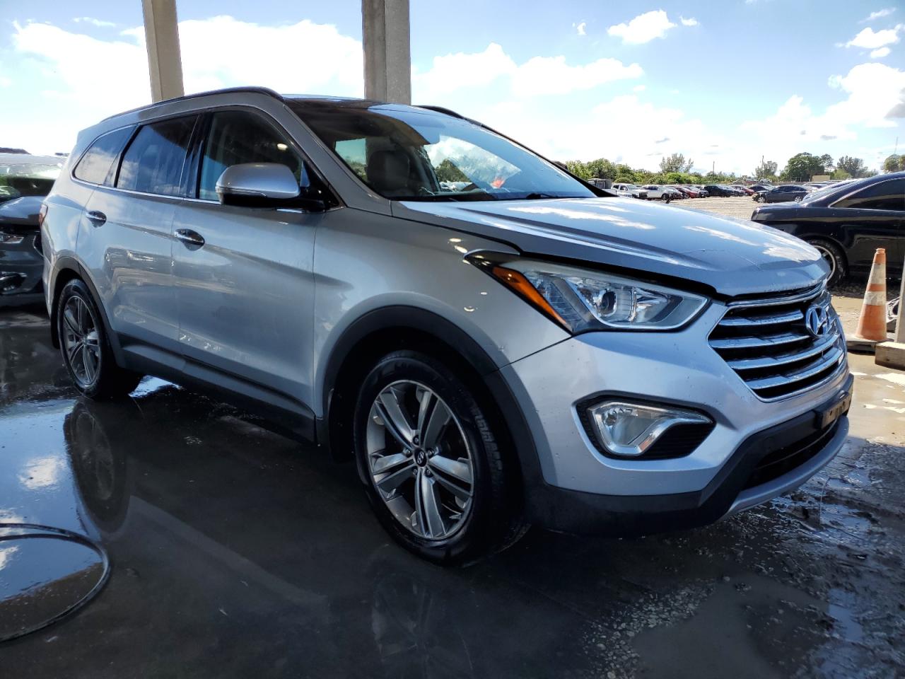 2014 Hyundai Santa Fe - Image 4