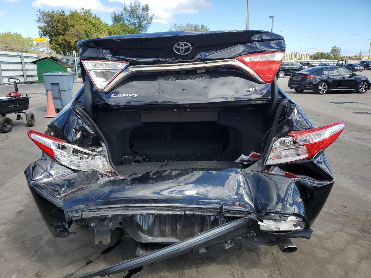 2016 Toyota Camry - Image 6