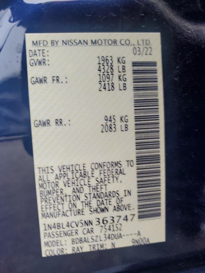 2022 Nissan Altima - Image 12