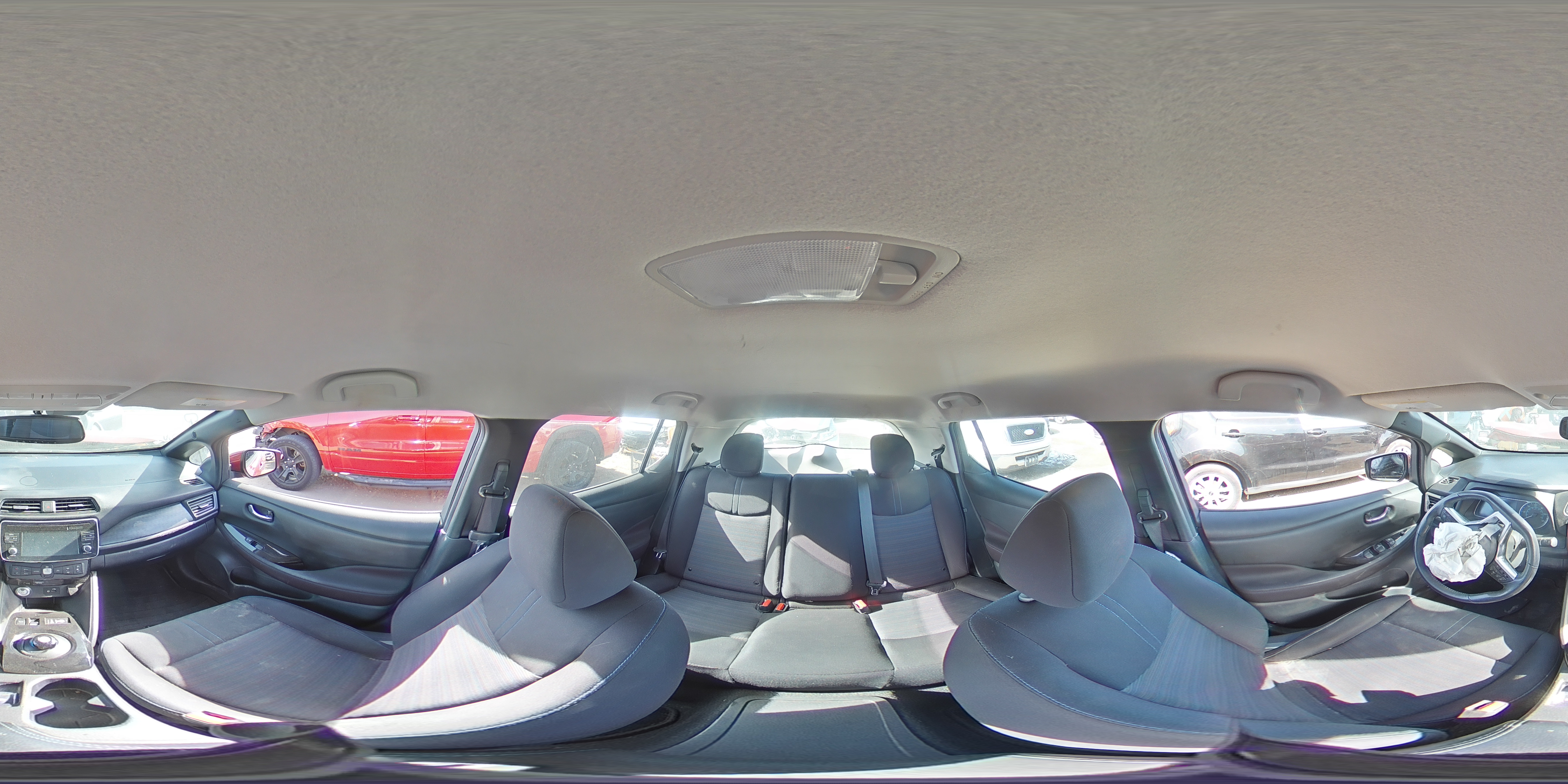 2019 Nissan Leaf - Image 13