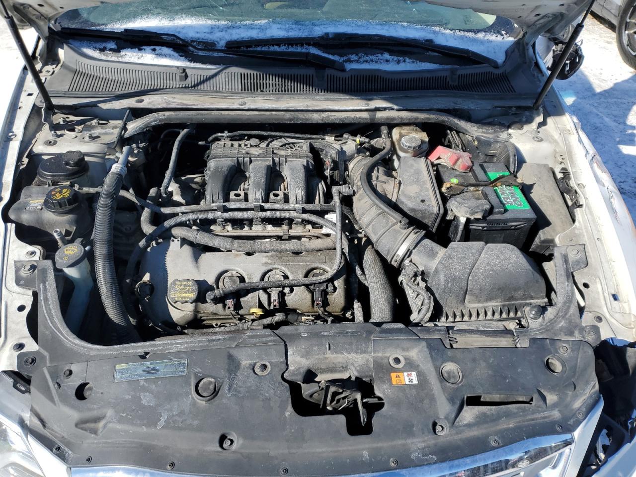 2011 Ford Taurus - Image 11