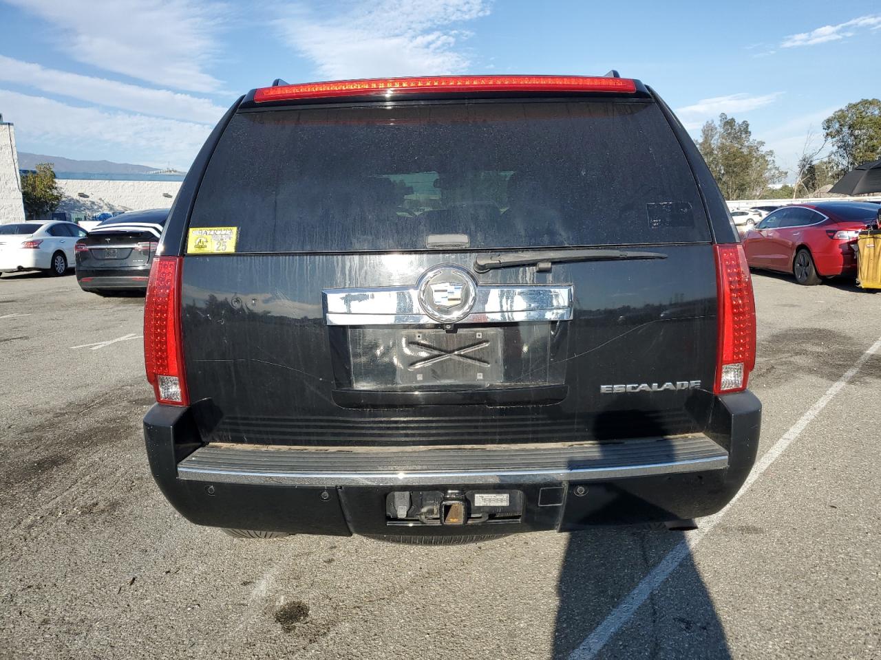 2008 Cadillac Escalade Luxury VIN: 1GYFK63858R183602 Lot: 45517605