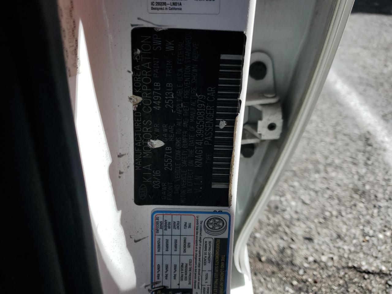 2016 Kia Optima - Image 14