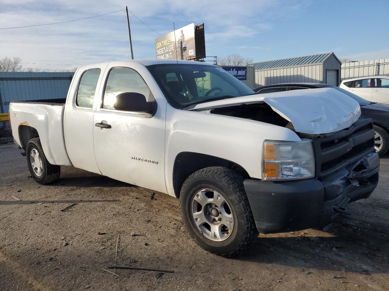 2011 Chevrolet Silverado - Image 4