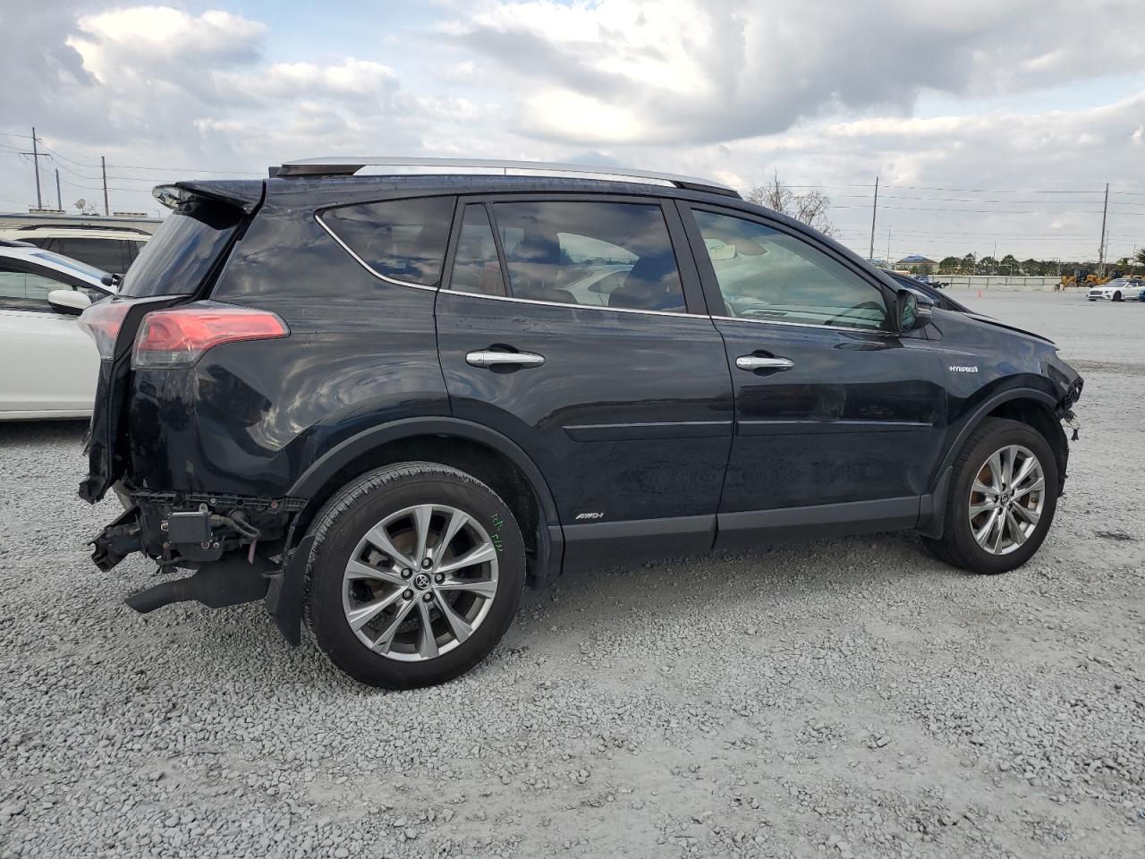 2016 Toyota RAV 4 - Image 3