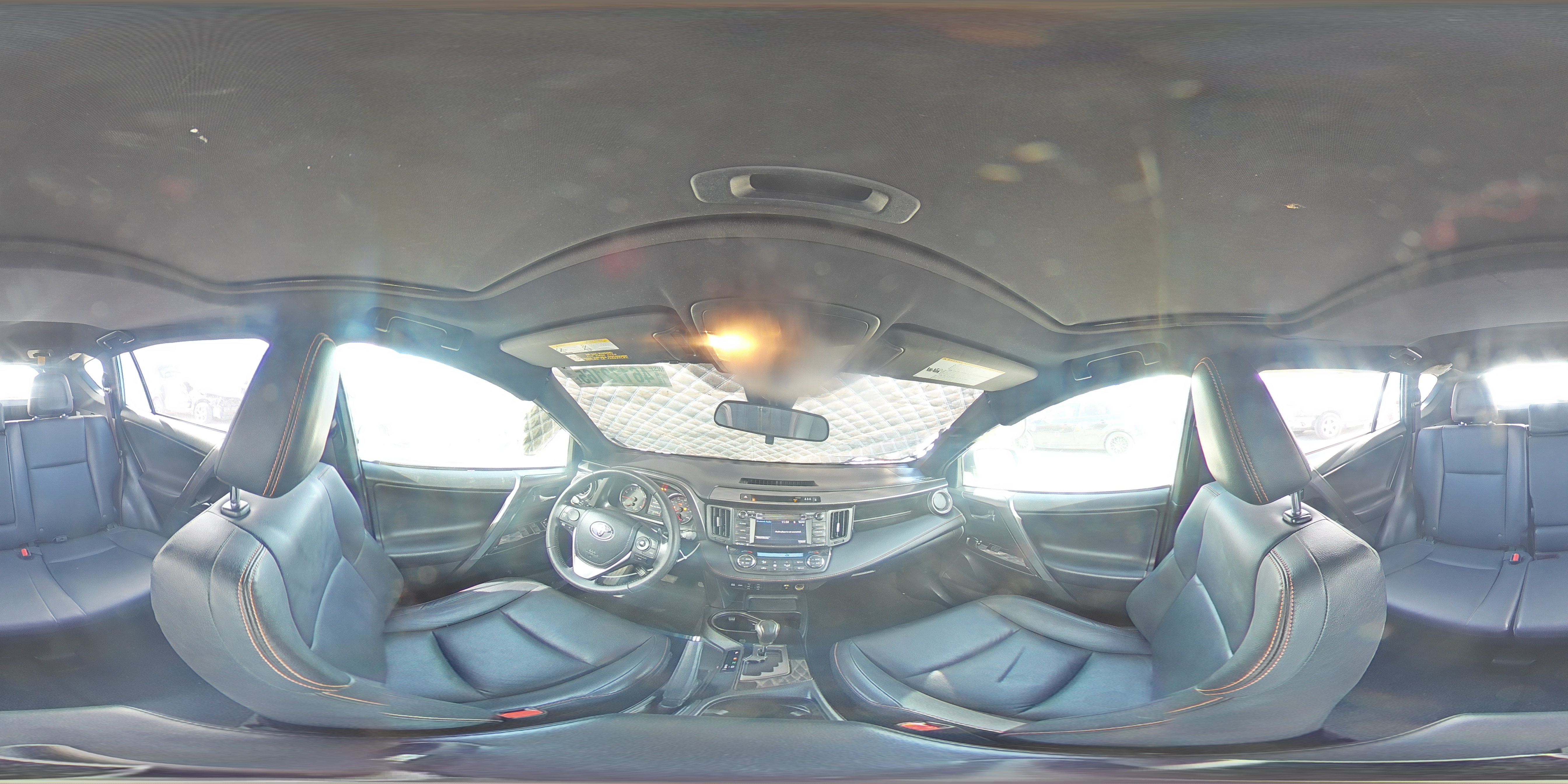 2018 Toyota RAV 4 - Image 16