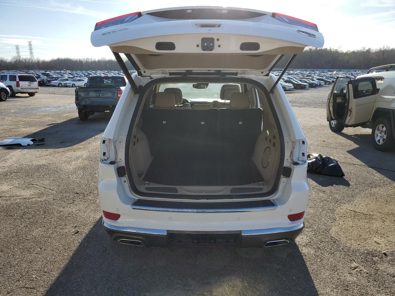 2020 Jeep Grand Cherokee - Image 6