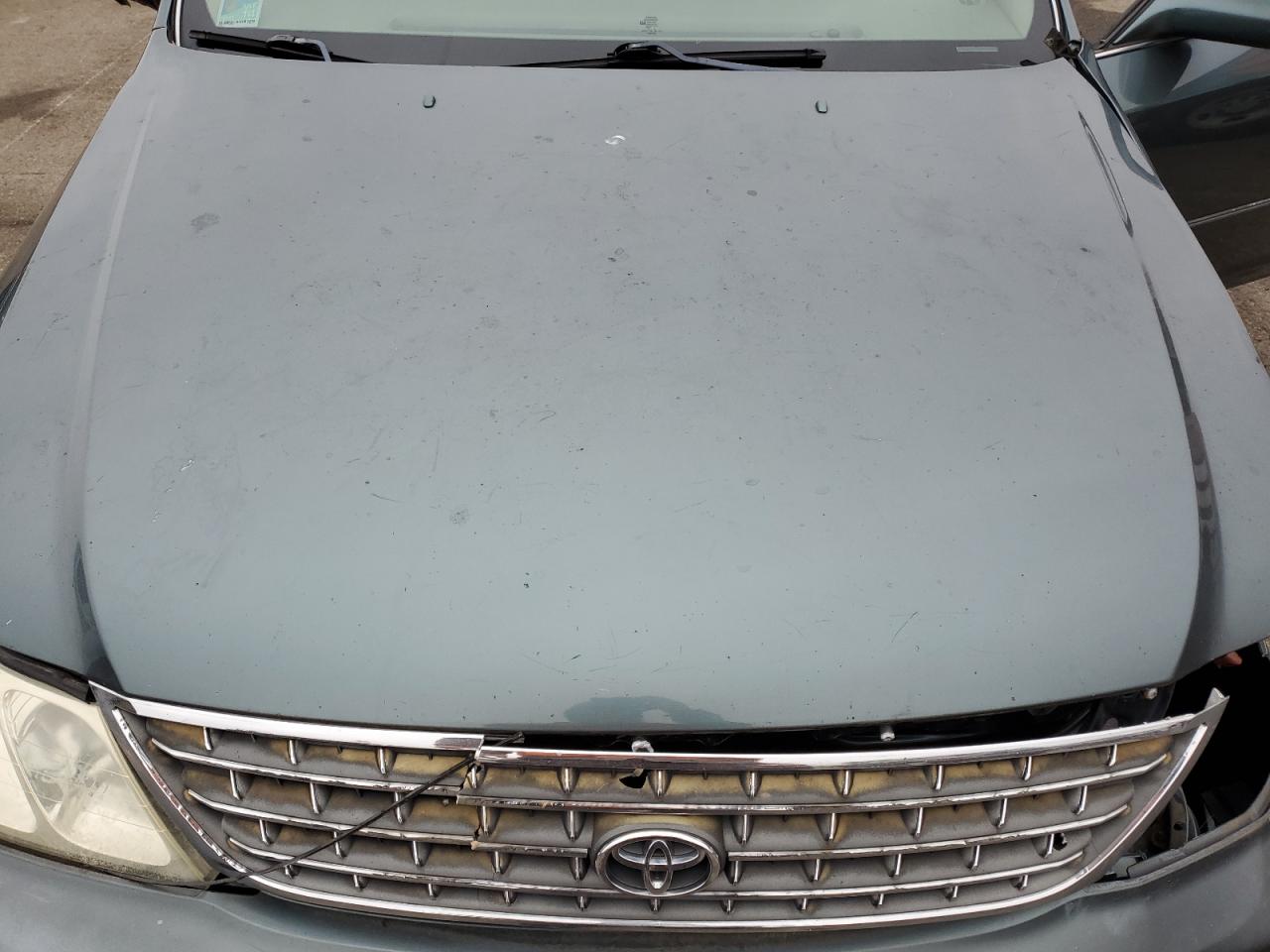 2003 Toyota Avalon - Image 11