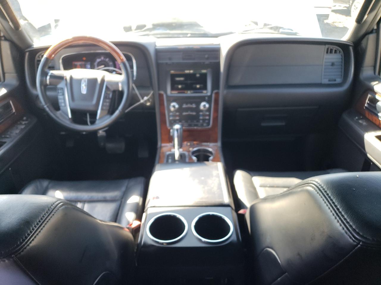 2015 Lincoln Navigator - Image 8