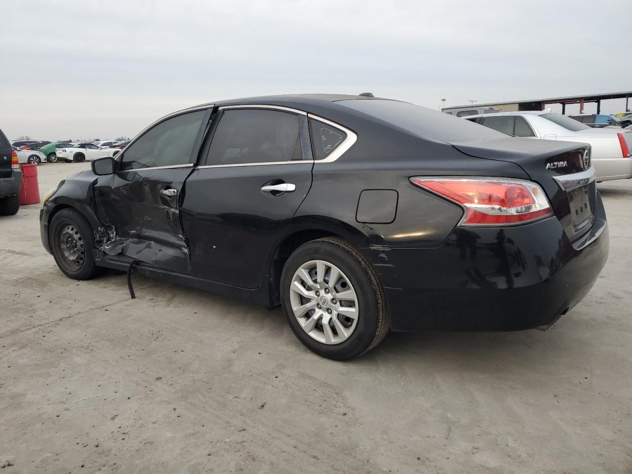 2015 Nissan Altima - Image 2